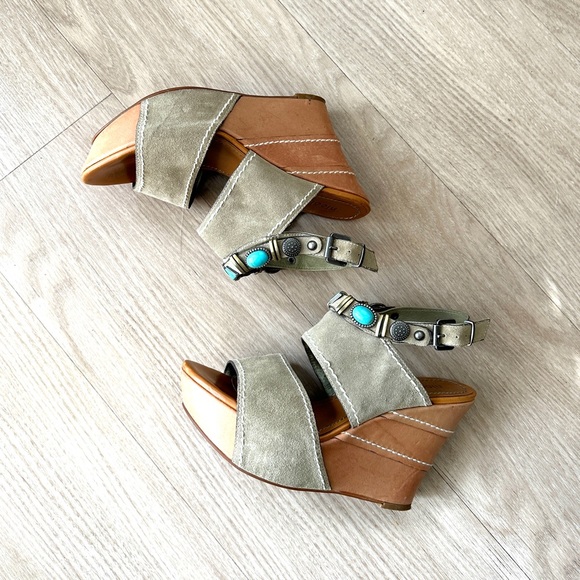 Platform Shoes - Picture 4 of 6